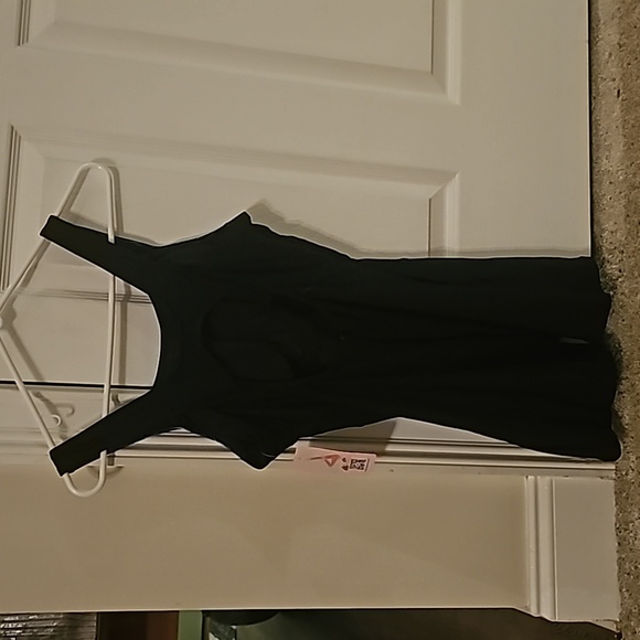 Swimsuit - Picture 3 of 10